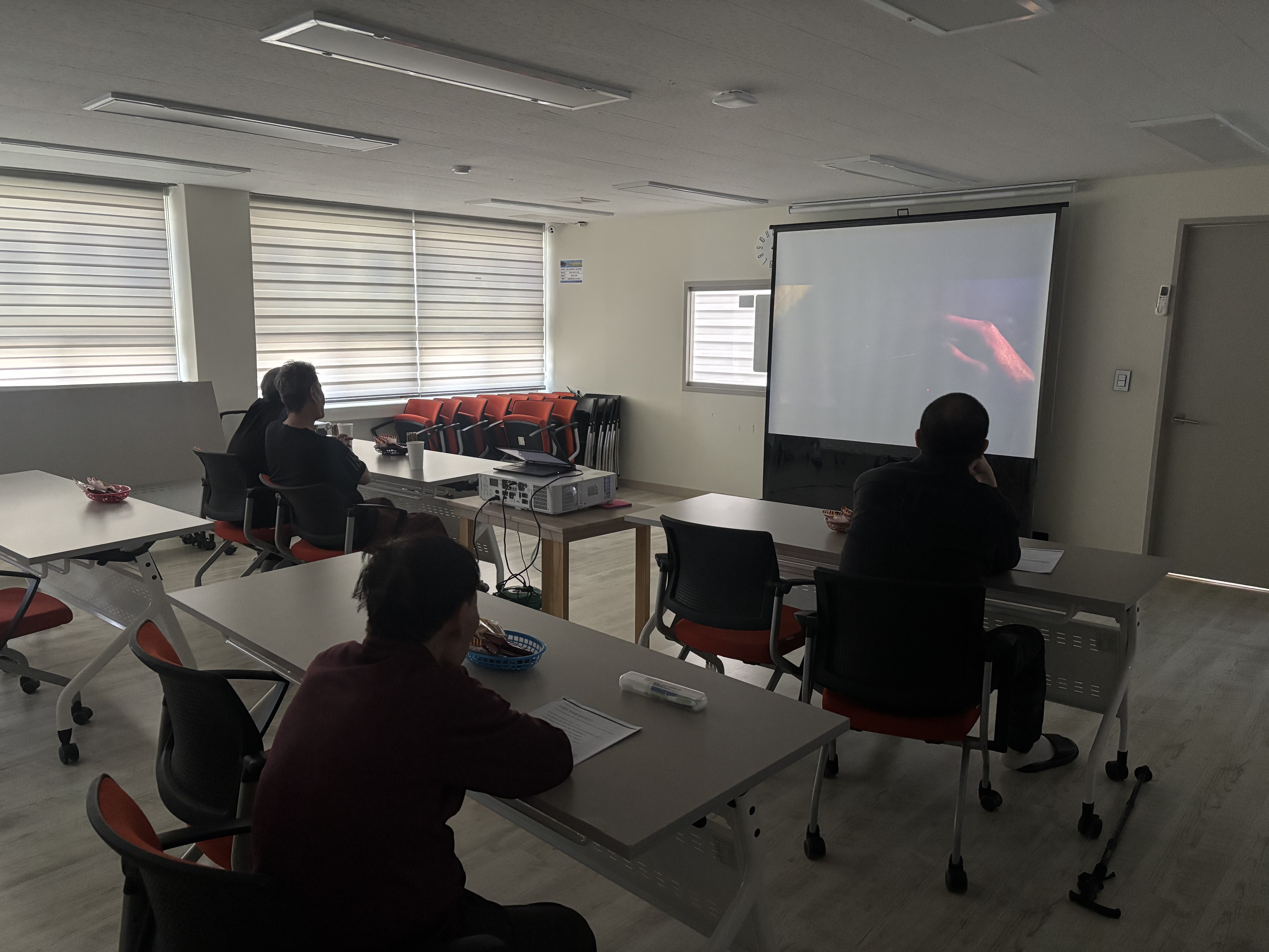 KakaoTalk_20261007_183813110_01.jpg